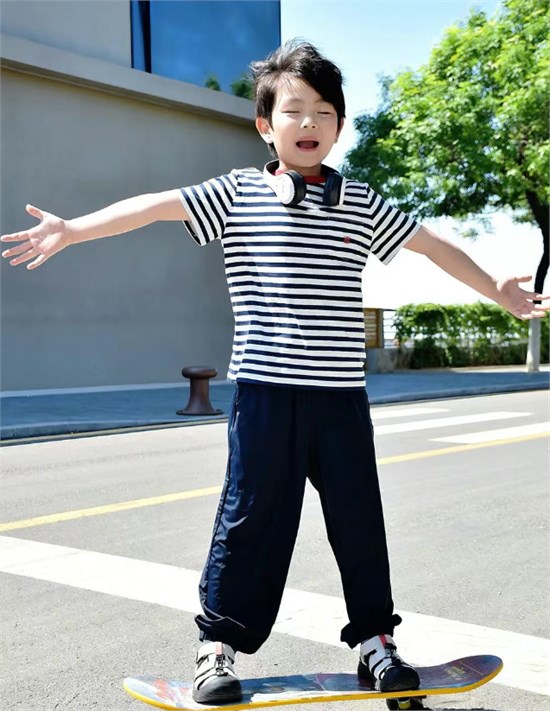 ELANDKIDS条纹童装 简约而休闲自然
