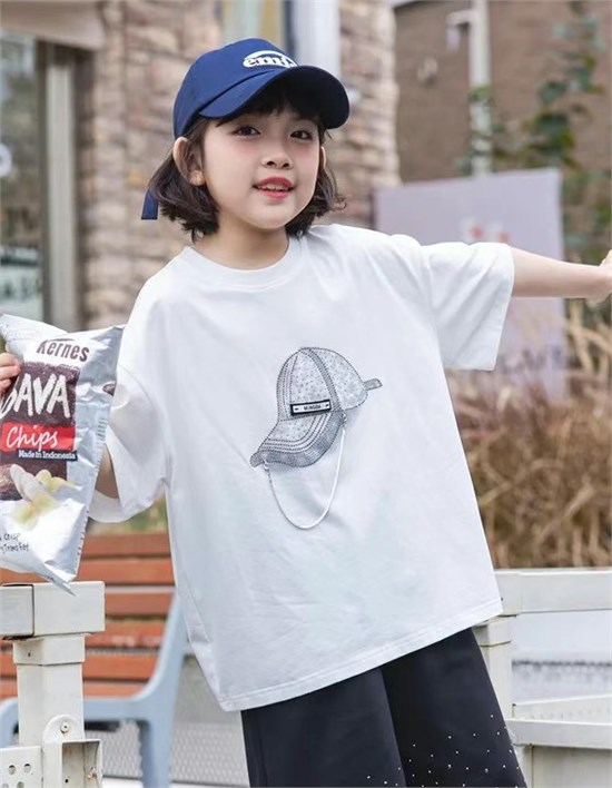 淘气贝贝夏季新品 清爽干净 时尚明亮