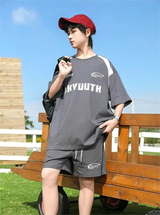 KK少年T恤系列 用清爽少年感 解鎖夏日時(shí)尚新次元