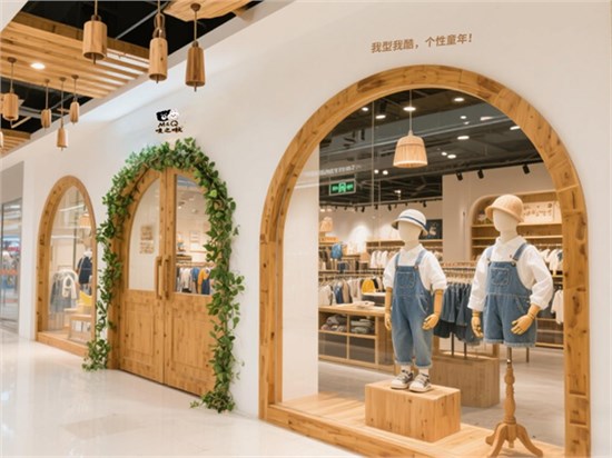 叮当猫集团：唛之啾M&Q新店璀璨启航，以时尚之力守护童真时光！