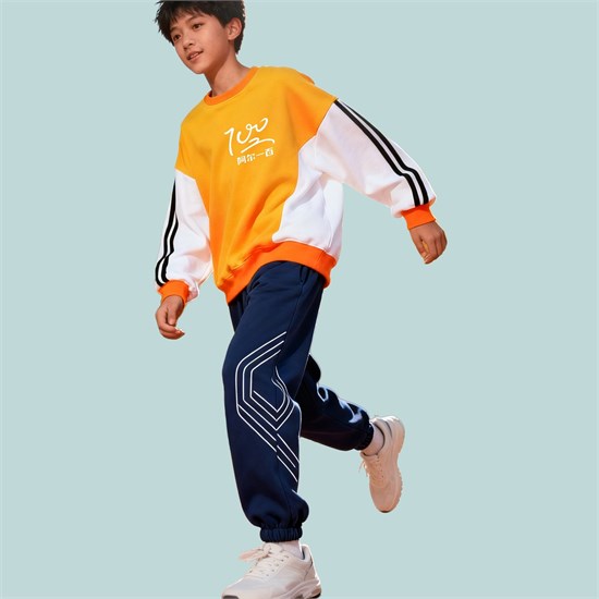 阿尔一百r100青少年运动套装：让每一次运动，都成为阳光的绽放