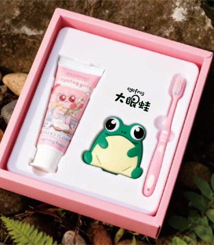 大眼蛙eyefrog的晨间守护：从齿间到指尖的温柔陪伴