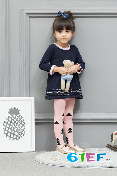 皇后婴儿童装品牌2017年秋冬可爱娃娃上衣