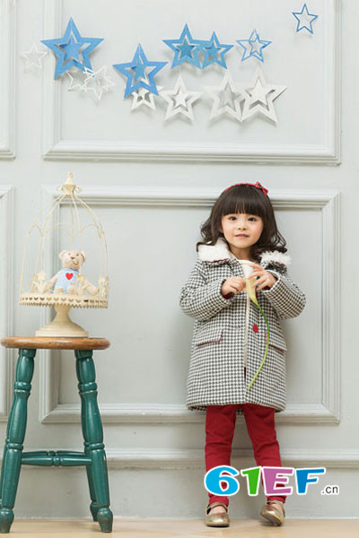 皇后婴儿童装品牌2017年秋冬中长款格子棉衣
