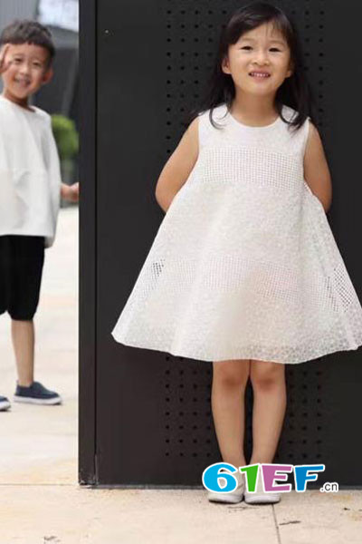BETOBE童装品牌2017年夏季可爱雪纺连衣裙