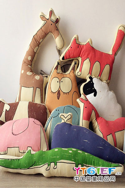 新款纯棉布艺玩具创意动物园抱枕靠枕公仔办公室沙发靠垫儿童礼物