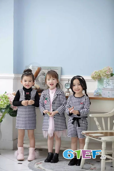 DIZAI童装品牌2017年秋冬个性韩式女裙装