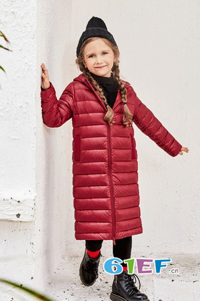 韩洋洋童装品牌2017年秋冬时尚优雅红色太空棉棉衣