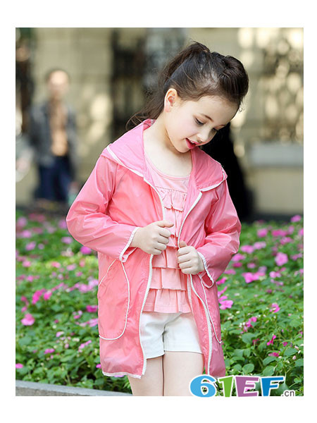 小熊空间童装品牌休闲粉色防晒衣