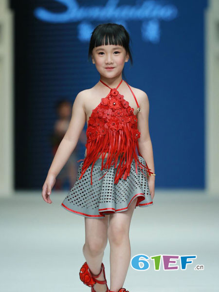 SUN HAI TAO童装品牌时尚复古流苏女肚兜