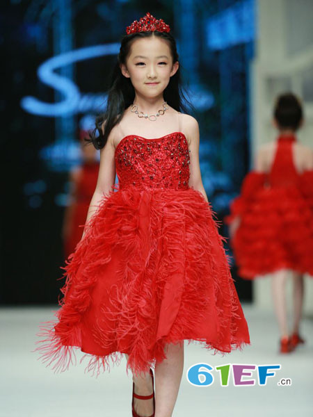 SUN HAI TAO童装品牌时尚抹胸礼裙