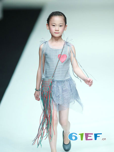 SUN HAI TAO童装品牌时尚气质女背心镂空裙