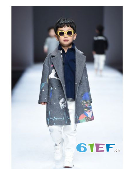 T-NGZU町祖童装品牌韩式大翻领中长印花呢子外套