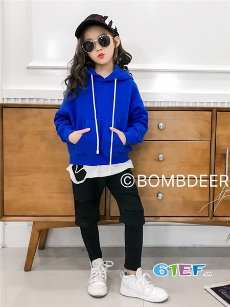 Bombdeer童装品牌2018春时尚休闲个性女卫衣