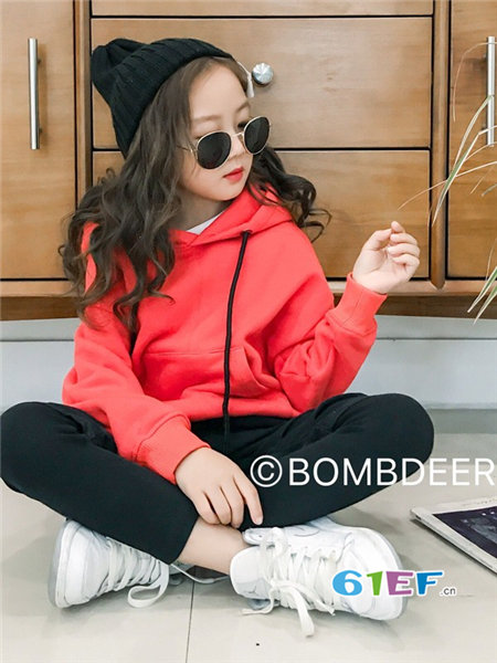 Bombdeer童装品牌2018春时尚休闲个性女卫衣