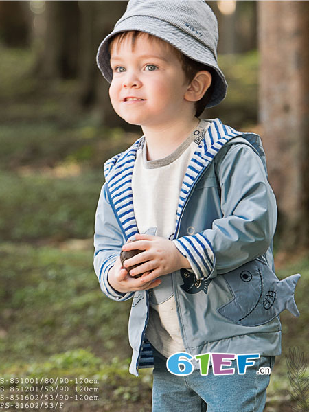 PIPPY童装品牌2018春夏中大童潮流条纹两面穿连帽童外套