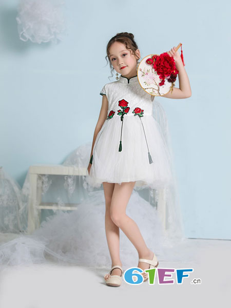 童装品牌2018春夏儿童中式改良刺绣花朵连衣裙