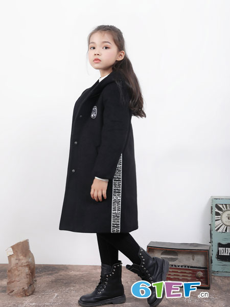 班吉鹿banjilu童装品牌2018秋冬新款韩版中长款字母印花牛仔外套