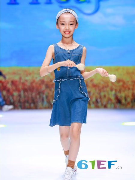 童装品牌2019春夏女童牛仔连衣裙新款韩版洋气公主裙
