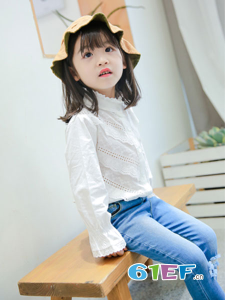 童装品牌2018春夏新款韩版2洋气5岁女宝宝长袖打底白衬衣