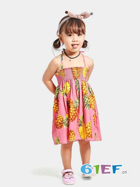 魔方橙童装品牌2018春夏女童吊带海边度假连衣裙菠萝印花