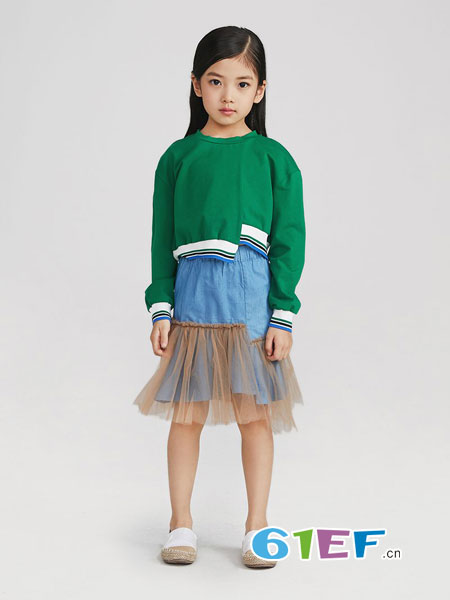 PIILLOW童装品牌2018春夏女童短款套头衫