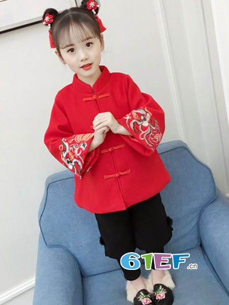 贝可欣童装品牌2018秋冬中国风女童装拜年两件套