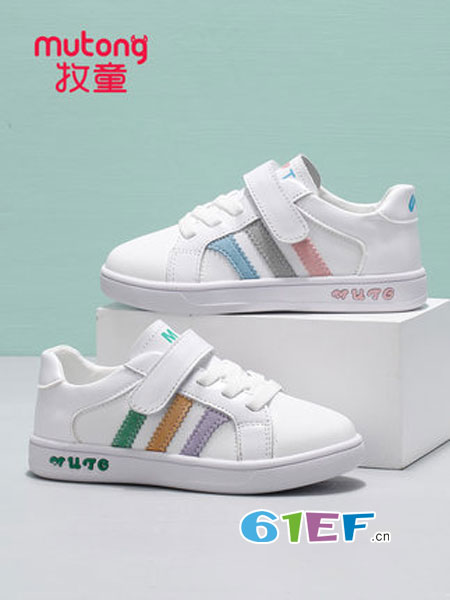 儿童小白鞋 彰显宝贝的潮流时尚范儿