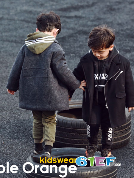 Apple Orange童装品牌2018秋冬韩版字母中长款毛呢大衣