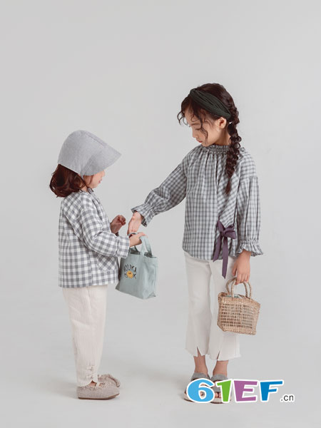 童装品牌2019春季新款韩版系带格子花边领娃娃衫上衣