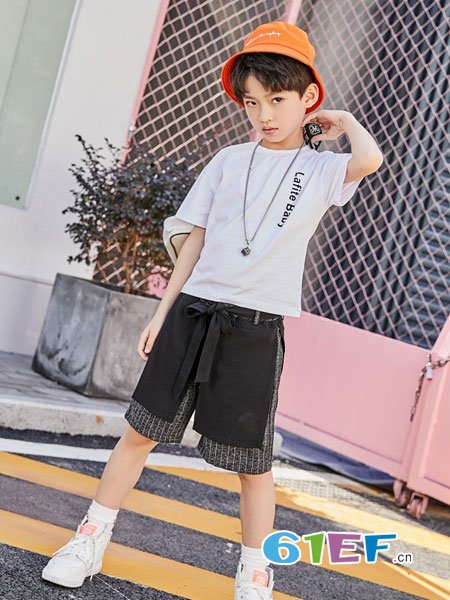 拉斐贝贝童装品牌2019春季新款韩版时尚棉麻潮衣中大童洋气短袖