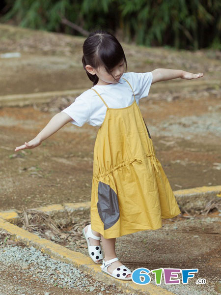 伊琴洛思 Equinox童装品牌2019春夏短袖T恤配吊带宽松连衣裙两件套 纯色休闲文艺风