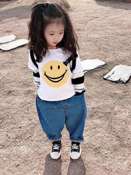童装品牌2019春夏笑脸T恤宝宝条纹袖假两件T恤儿童打底衫