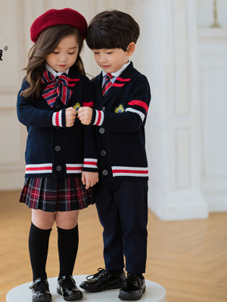 童装品牌2019秋冬毛衣开衫套装英伦风小学生校服幼