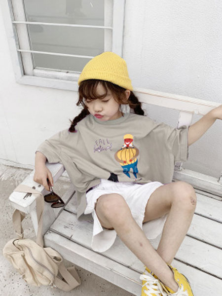 奕晗童装品牌2019春夏韩版可爱字母卡通鲨鱼短袖T恤