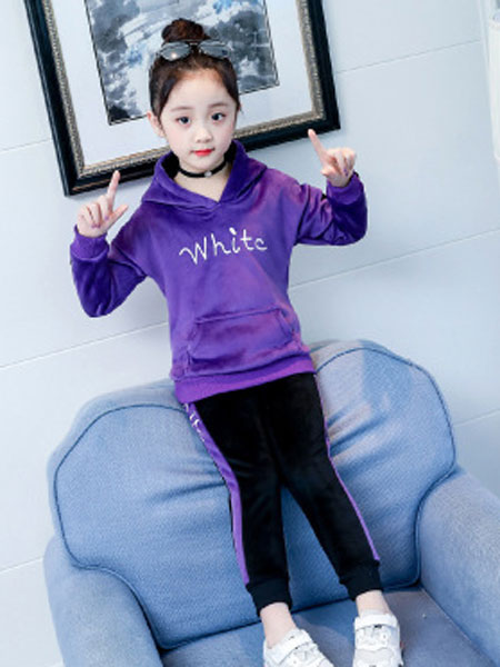 港角童装品牌2019春夏韩版洋气女孩金丝绒时髦运动两件套