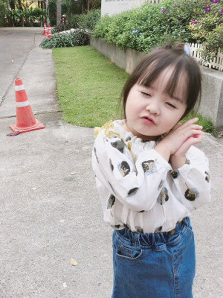 童装品牌2019春夏韩版树叶印花衬衫