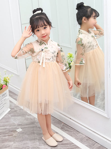 童装品牌2019春夏潮流可爱翅膀设计花朵翅膀纱裙