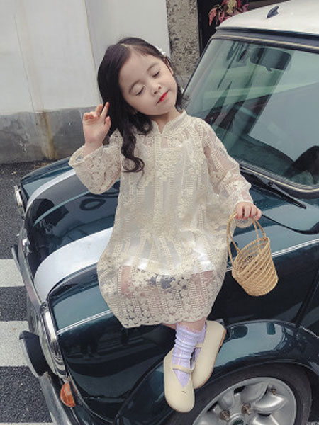 蓝色小镇童装品牌2019春夏韩版蕾丝裙+背心两件套宝宝套装