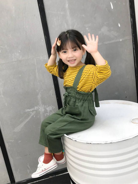 童装品牌2019春夏条纹T+背带裤宝宝洋气两件套