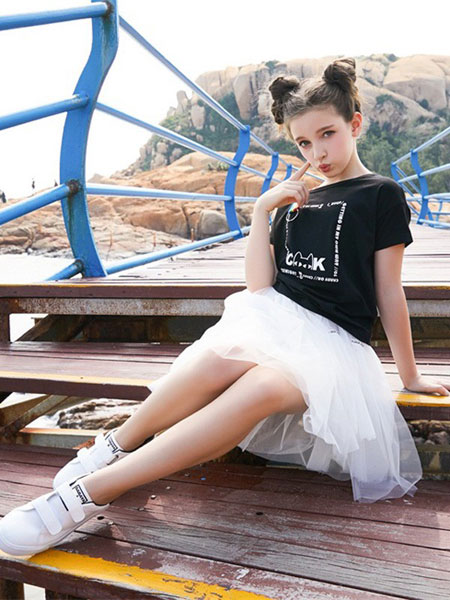 淘气贝贝/可趣可奇/艾米艾门童装品牌2019春夏儿童短袖纯色圆领两件套