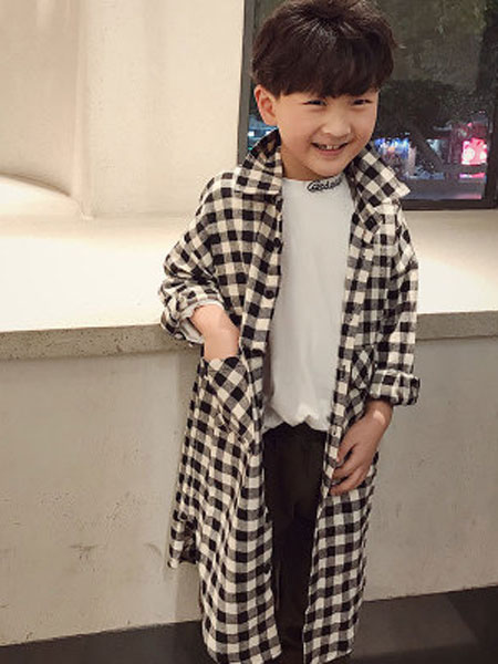 童装品牌2019春夏黑白格子风衣