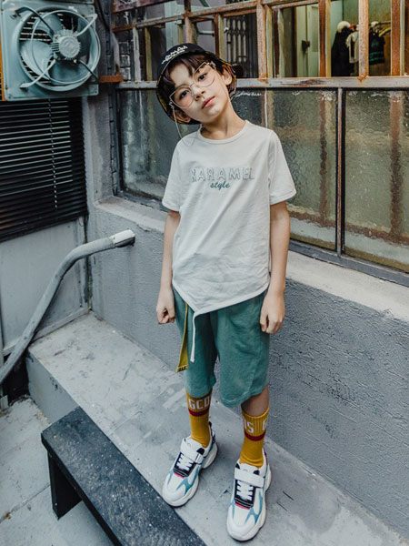 卡拉美Karamel童装品牌2019春夏休闲圆领速干短袖T恤