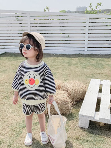 童装品牌2019春夏面包超人印花短裤短袖套装