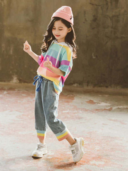 甜丝童装品牌2019春夏彩虹短袖牛仔七分裤套装