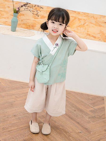 甜丝童装品牌2019春夏女童汉服短袖套装两件套送包包