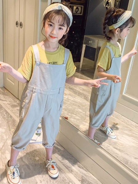 甜丝童装品牌2019春夏短袖七分工装背带裤套装