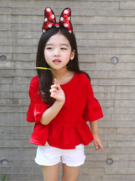 童装品牌2019春夏大红色喇叭中袖百搭五分袖上衣