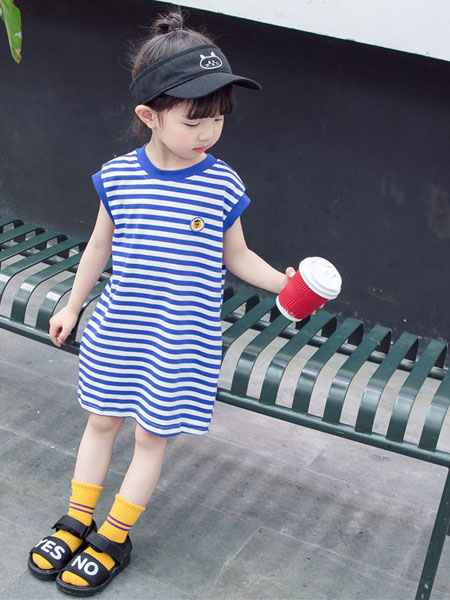 童装品牌2019春夏海军风裙子