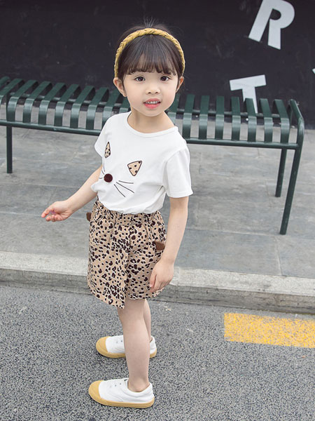 童装品牌2019春夏豹纹卡通猫咪短袖裙裤套装